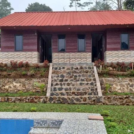 Express O 91843 Bbs Villa Ciater Bandung Dış mekan fotoğraf