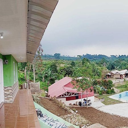 Express O 91843 Bbs Villa Ciater Bandung Dış mekan fotoğraf