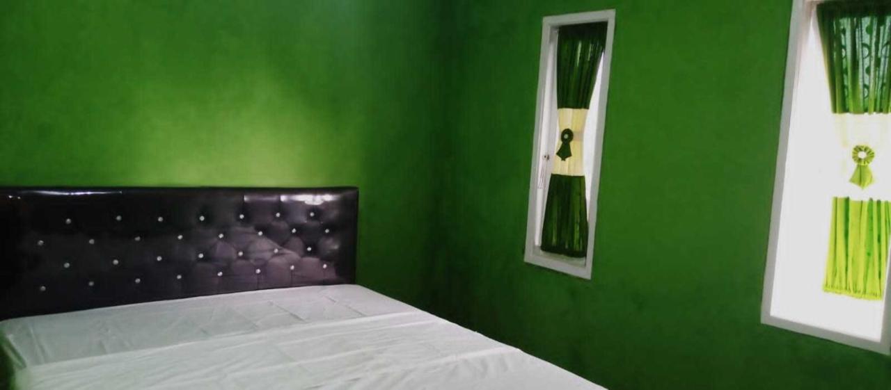 Express O 91843 Bbs Villa Ciater Bandung Dış mekan fotoğraf