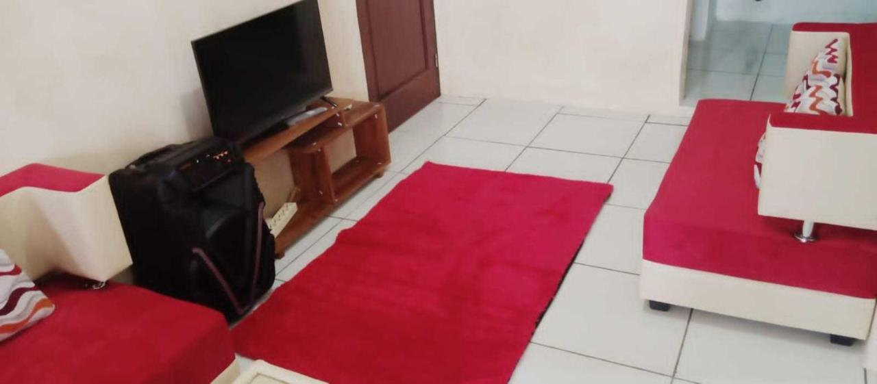 Express O 91843 Bbs Villa Ciater Bandung Dış mekan fotoğraf
